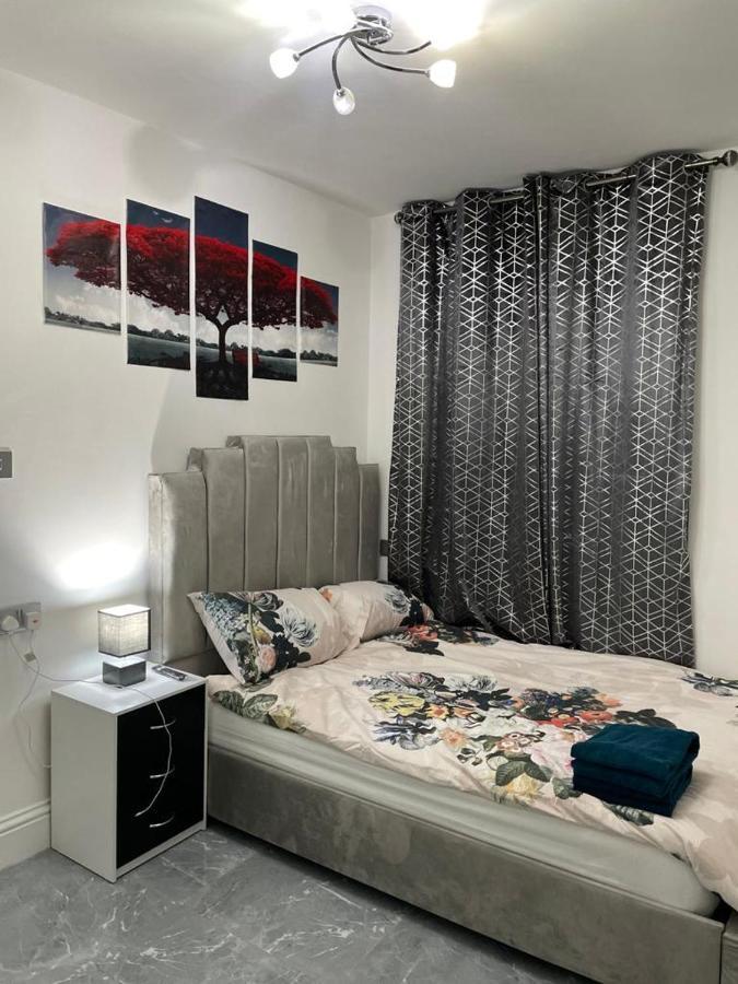 3 Bedroom Whalley Aparthotel Burnley Buitenkant foto