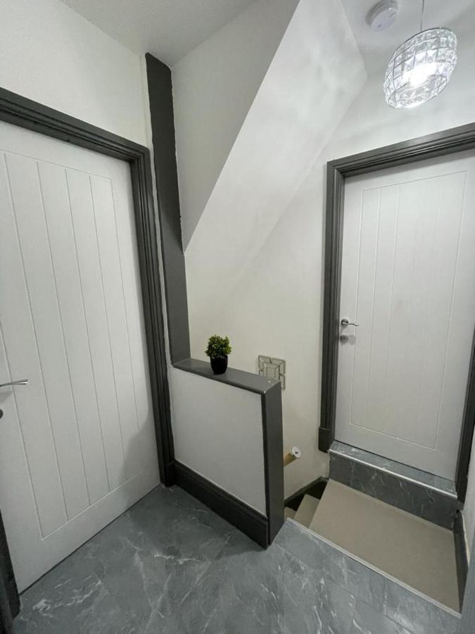 3 Bedroom Whalley Aparthotel Burnley Buitenkant foto