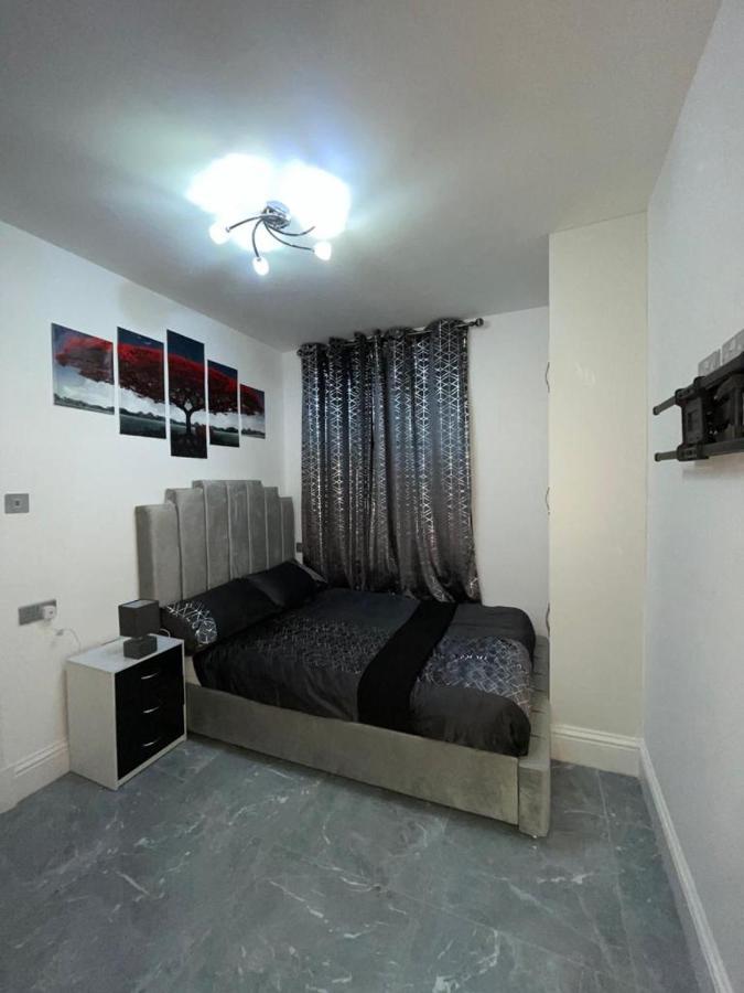 3 Bedroom Whalley Aparthotel Burnley Buitenkant foto